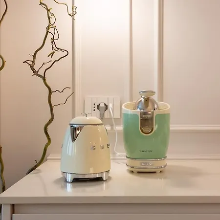 Corti - 1 Min Walk To And Parking Апартаменты