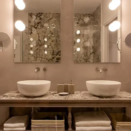 Corti - 1 Min Walk To And Parking Daire *
