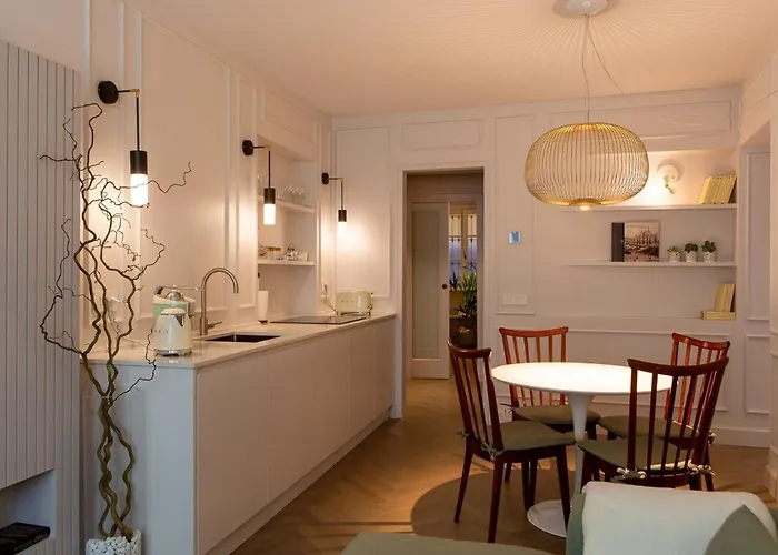 Corti - 1 Min Walk To And Parking * צ'רנוביו