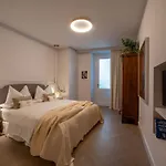 Corti - 1 Min Walk To And Parking Apartment *