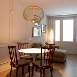 Corti - 1 Min Walk To And Parking Apartment