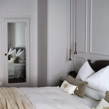 Corti - 1 Min Walk To And Parking * Τσερνόμπιο
