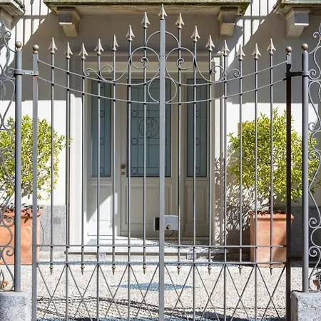 Corti - 1 Min Walk To And Parking Apartment